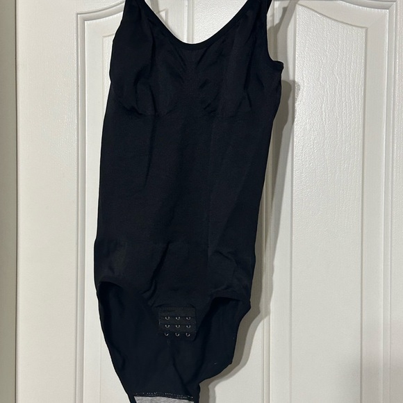 Brand new black body suit - Picture 4 of 6